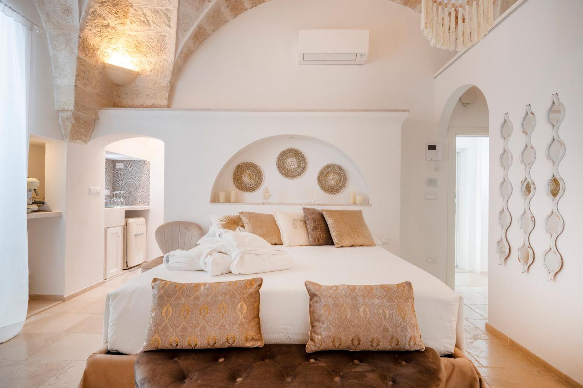 Apulia Charming Suites - Casa Rossa Suite Perla E Suite Corallo Savelletri Екстериор снимка