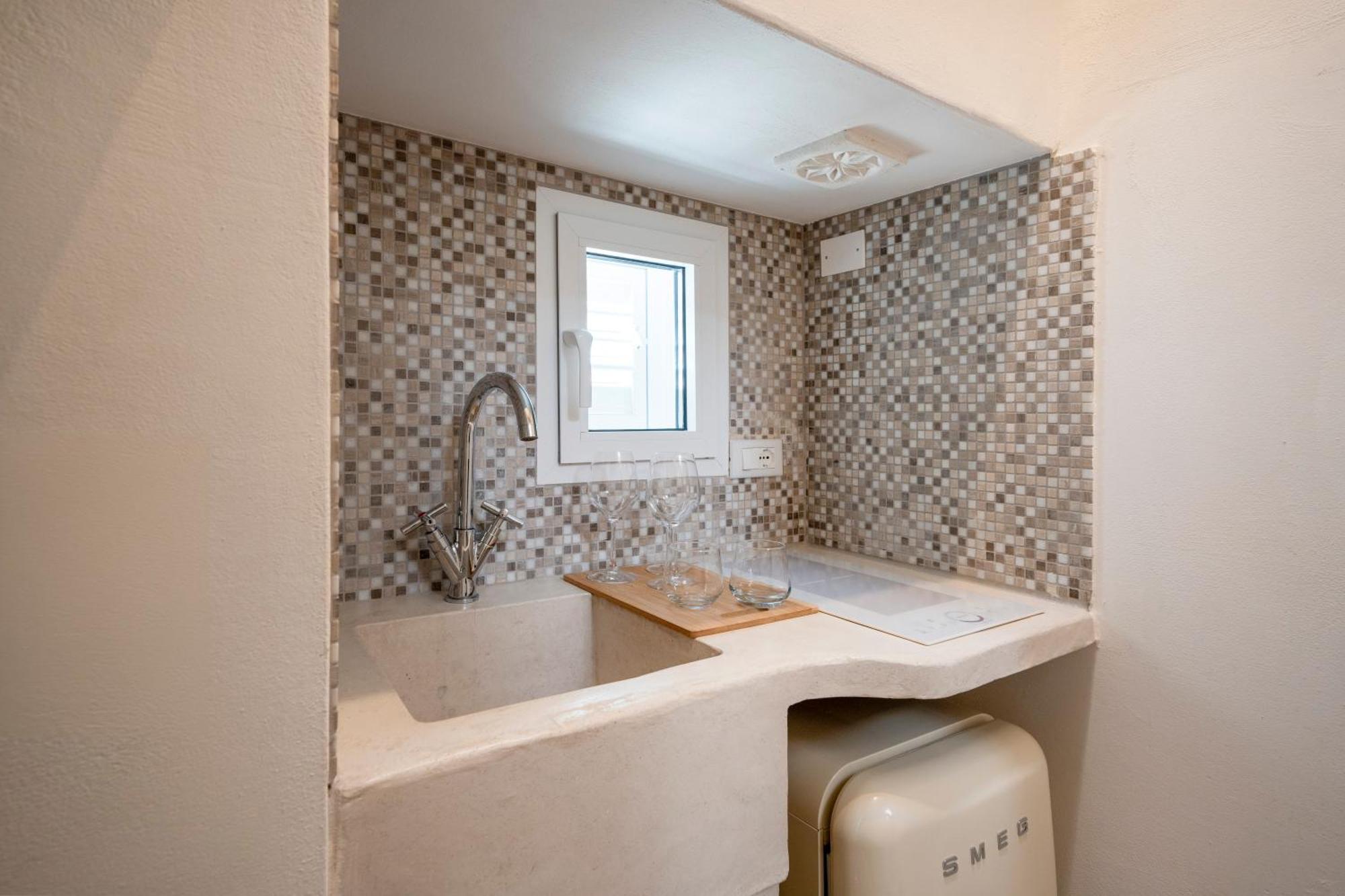 Apulia Charming Suites - Casa Rossa Suite Perla E Suite Corallo Savelletri Екстериор снимка