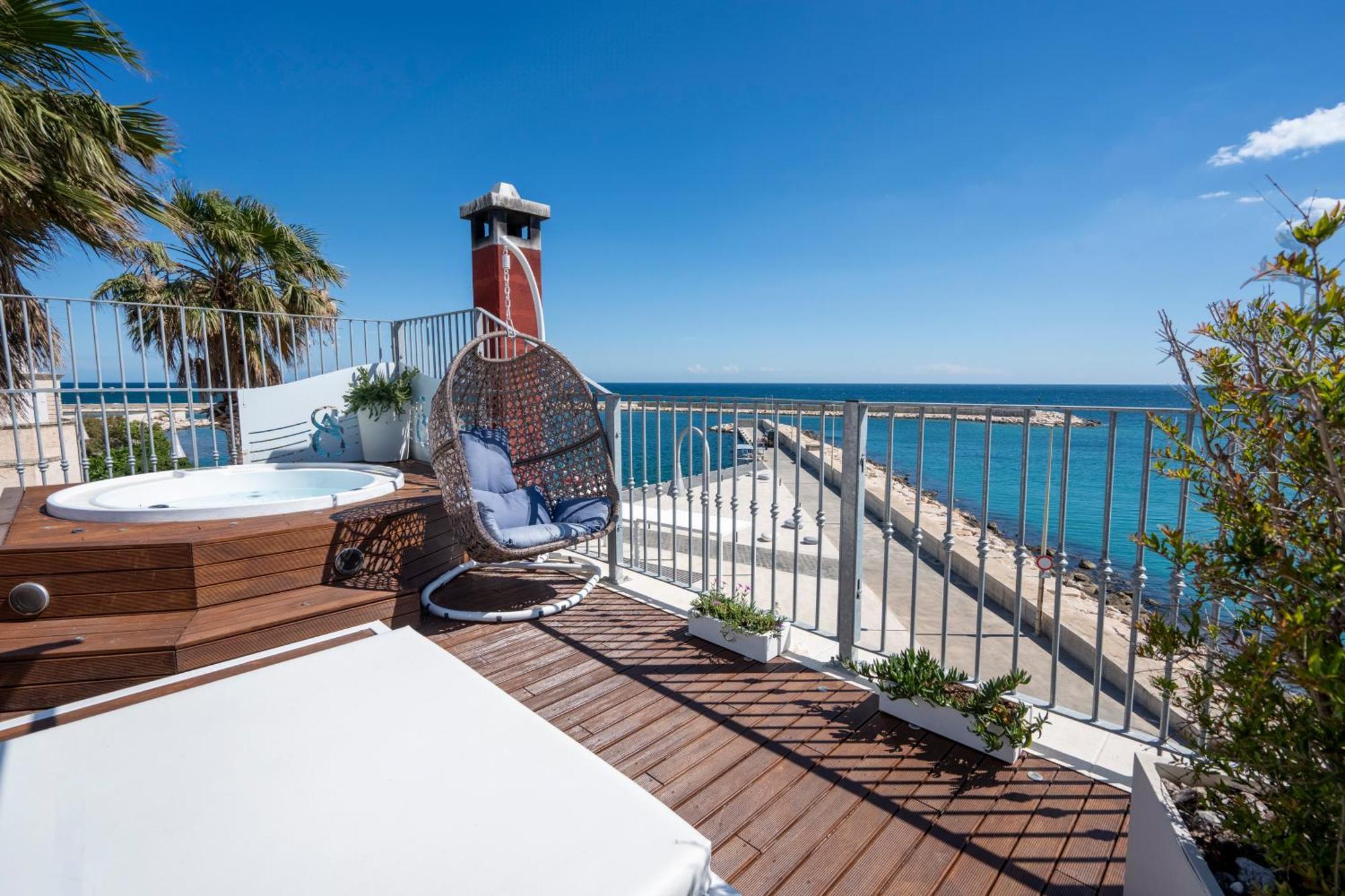 Apulia Charming Suites - Casa Rossa Suite Perla E Suite Corallo Savelletri Екстериор снимка
