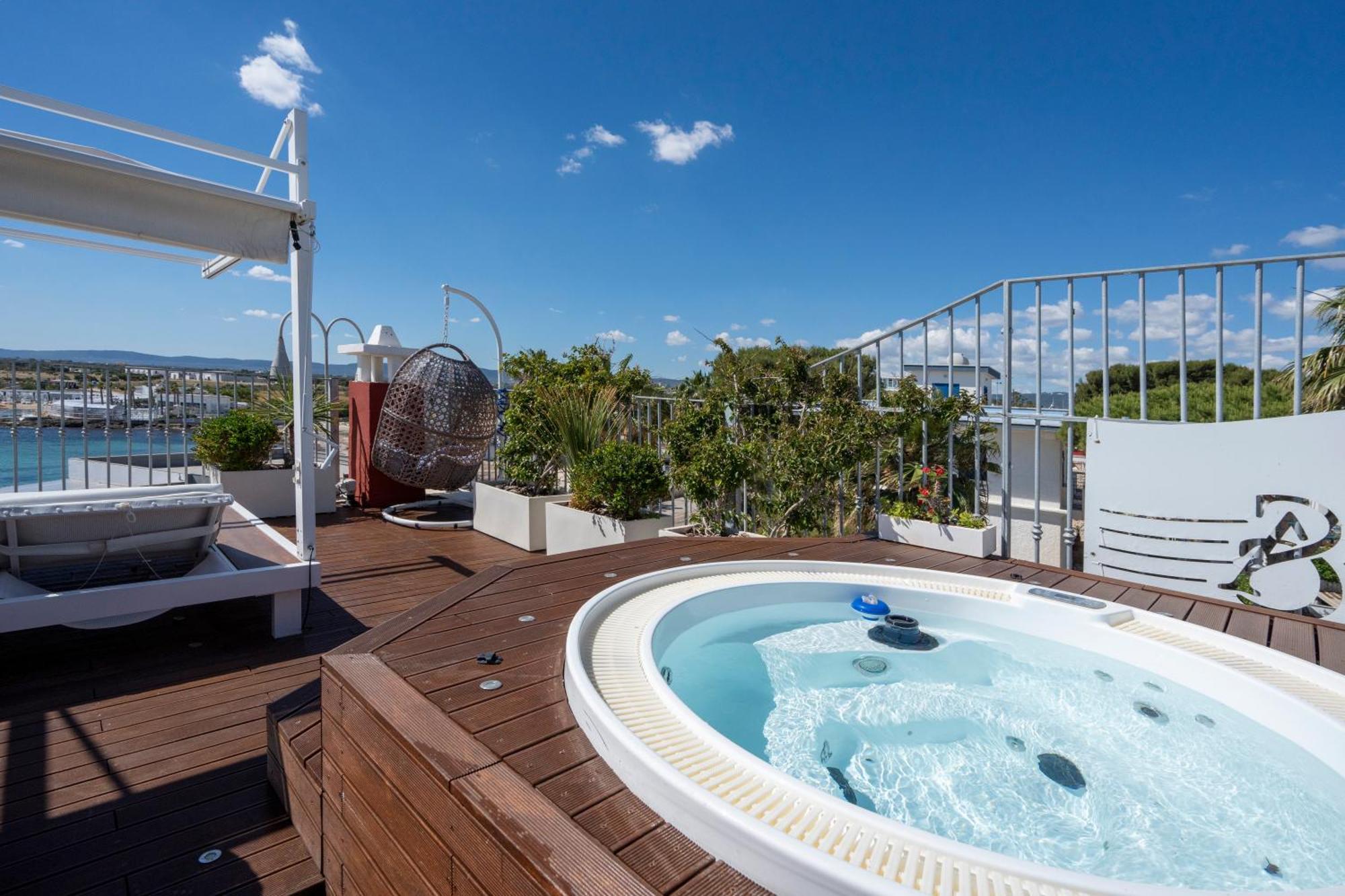 Apulia Charming Suites - Casa Rossa Suite Perla E Suite Corallo Savelletri Екстериор снимка